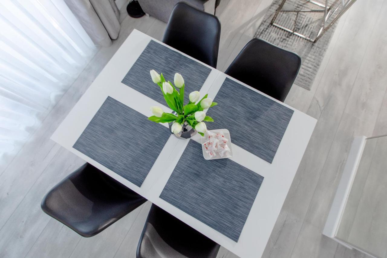 Apartament Linia Komfortu Gardenia Dziwnow Z Widokiem Na Morze Epapartamenty Экстерьер фото